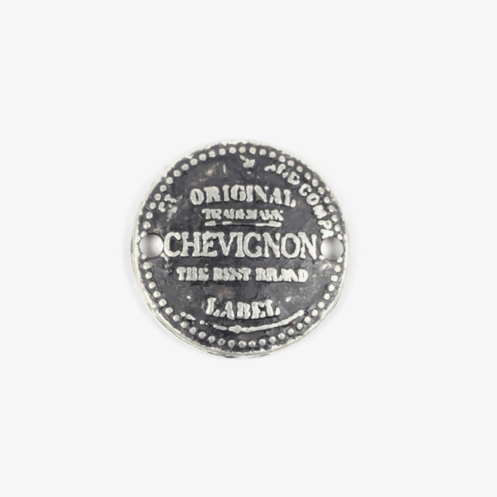 Metal Pin — Chevignon